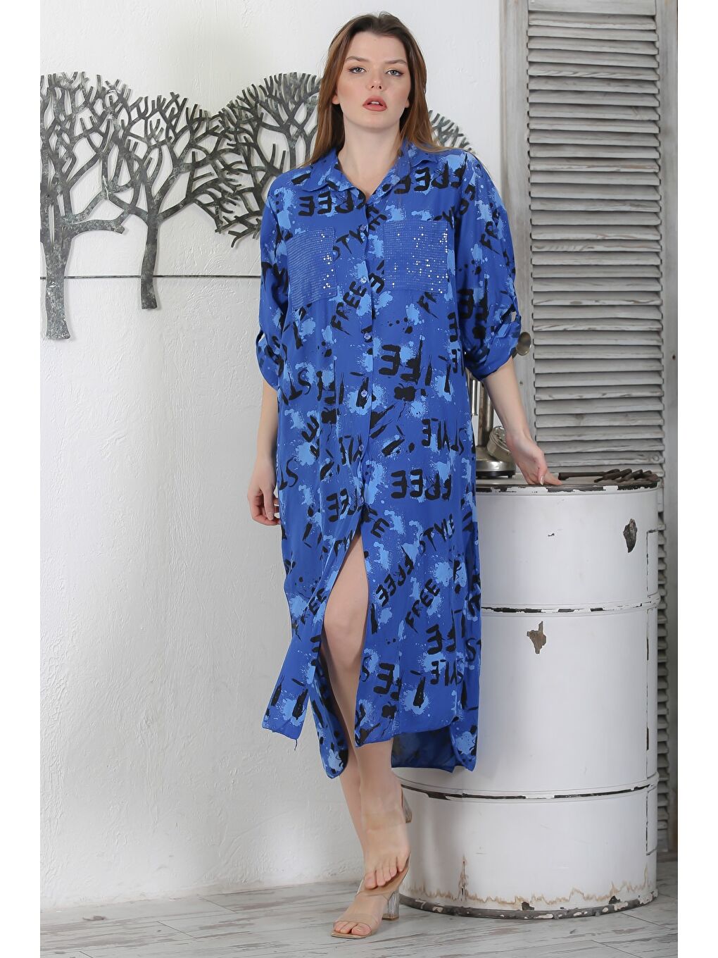 İtalyan Lacivert Düğmeli Uzun Kollu Desenli Çift Cepli Pul Payetli Dokuma Yazlık Elbise 130 65-2