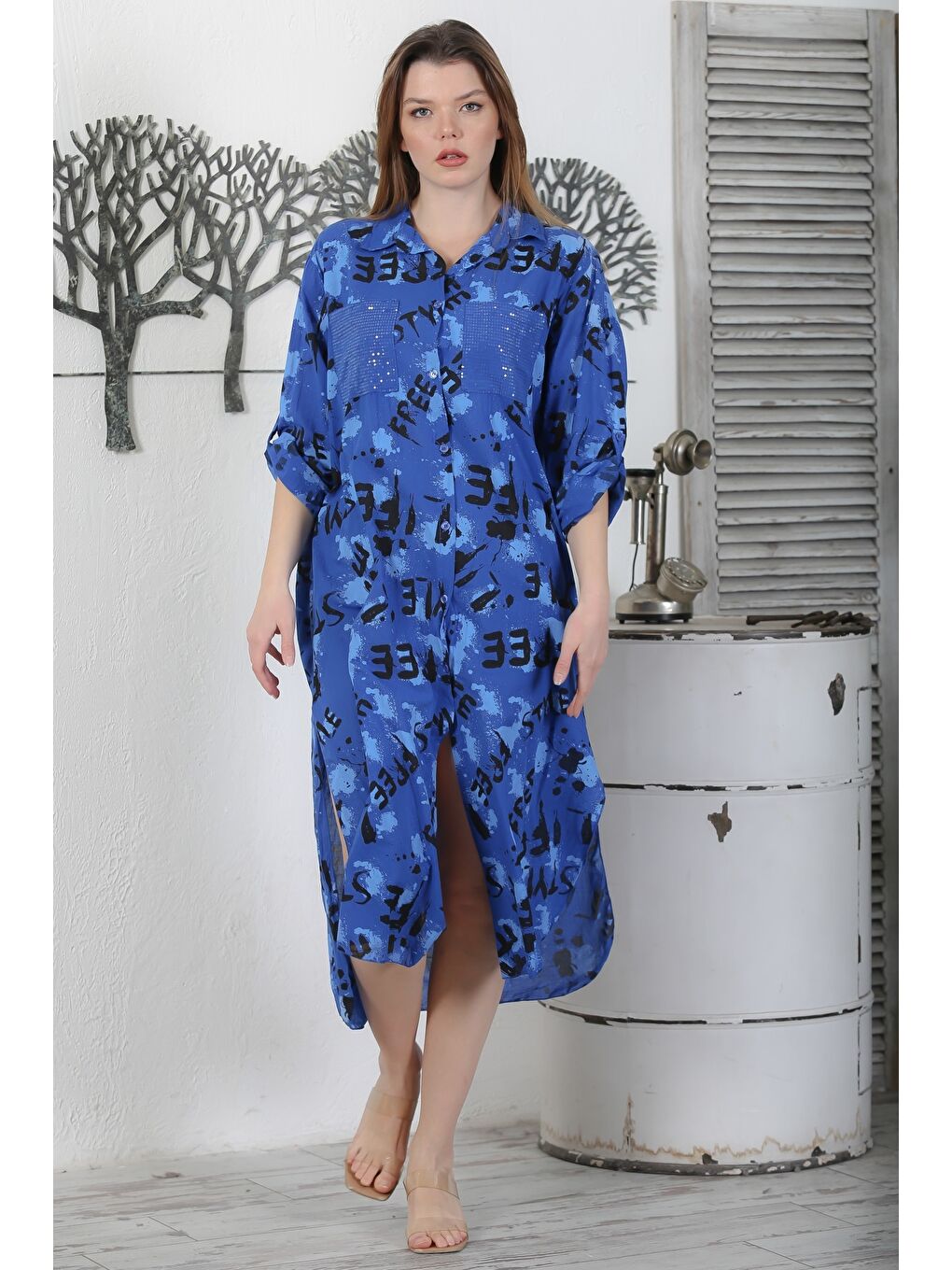 İtalyan Lacivert Düğmeli Uzun Kollu Desenli Çift Cepli Pul Payetli Dokuma Yazlık Elbise 130 65-3