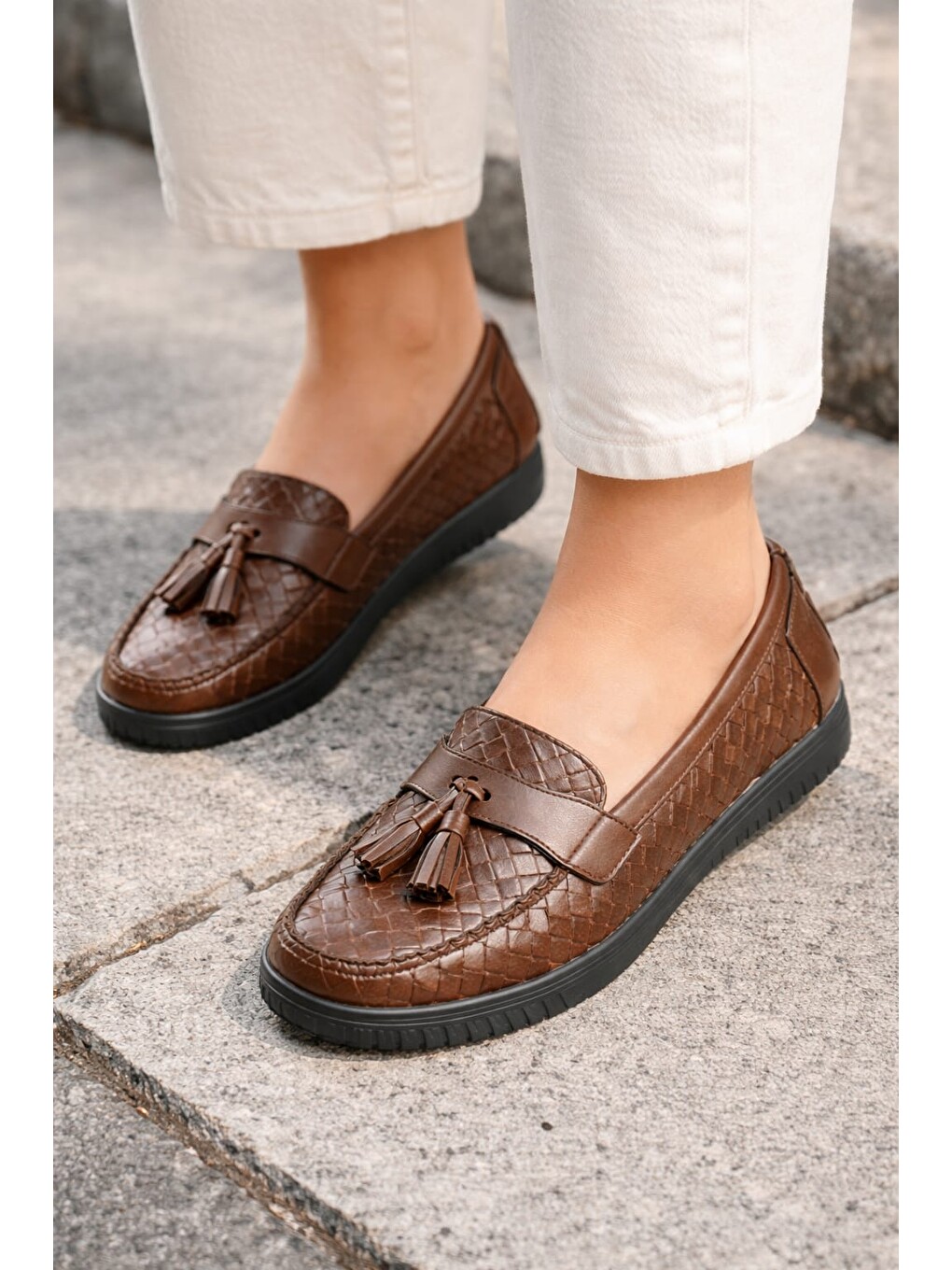 Kahverengi Kadın Örgü Desenli Püsküllü Rahat Comfort Loafer-4