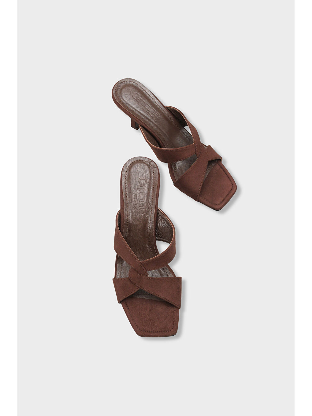 Beyaz Sissy Hakiki Deri Astarlı Küt Burunlu Çapraz Bantlı Orta Topuklu Kadın Terlik-6