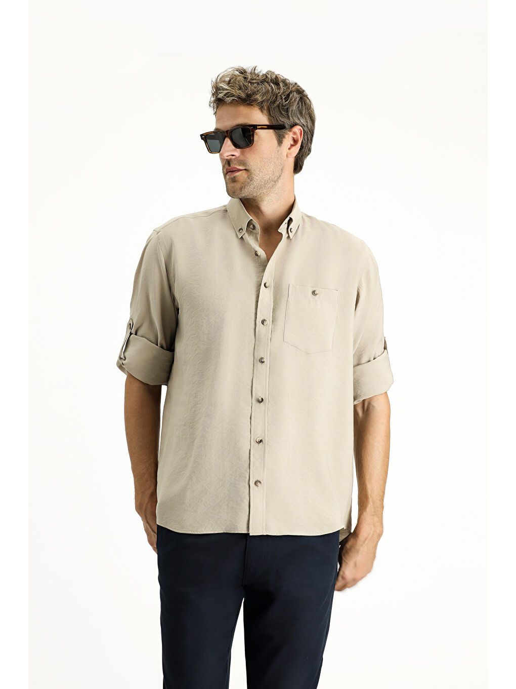 Bej Uzun Kol Regular Fit Düğmeli Yaka Spor Gömlek-1