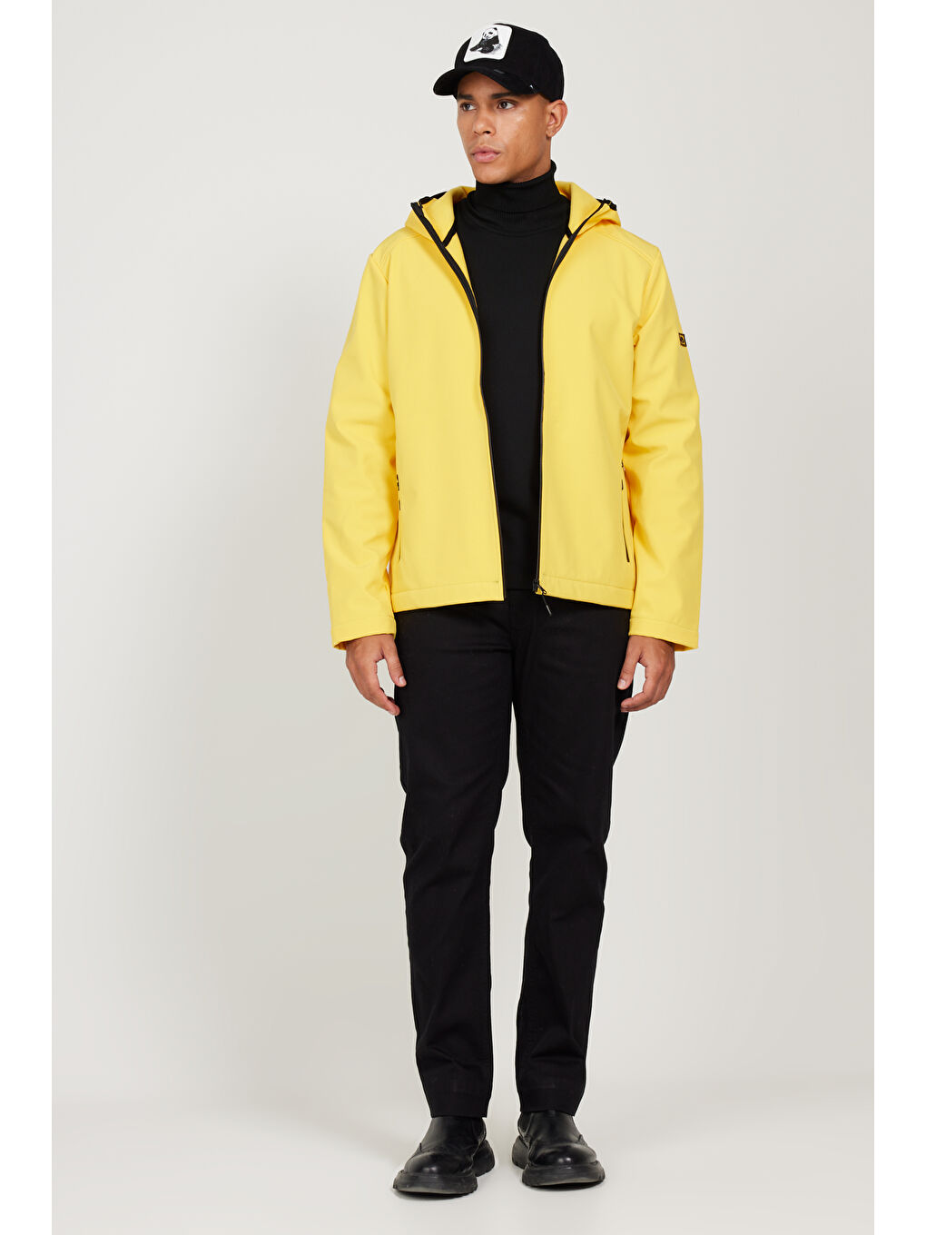 Erkek Sarı Standart Fit Normal Kesim Dik Yaka Softshell Kapüşonlu Mont-1