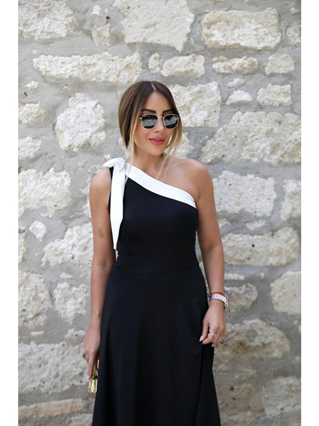 Siyah Kadın Tek Omuzu Açık Omuzlardan Kurdela Detaylı çift Renkli Ithal Krep Elbise-2