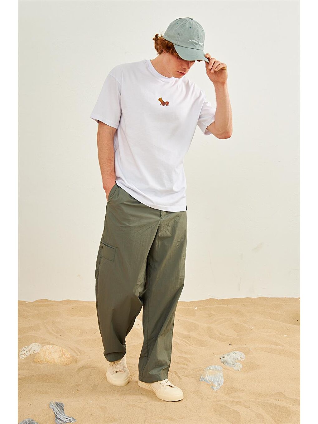 Erkek Sincap Nakışlı Oversize Tişört Beyaz-3