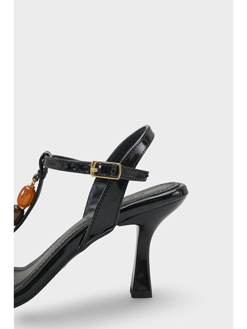 Siyah Cassy Sivri Burunlu Taşlı Bilekten Bantlı Orta Topuklu Kadın Ayakkabı-2