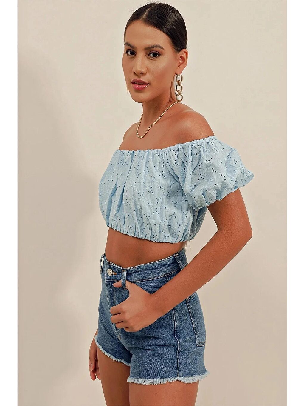 Kadın Buz Mavi Carmen Yaka Bel Büzgülü Fistolu Straplez Bluz HZL23S-BD104811-1