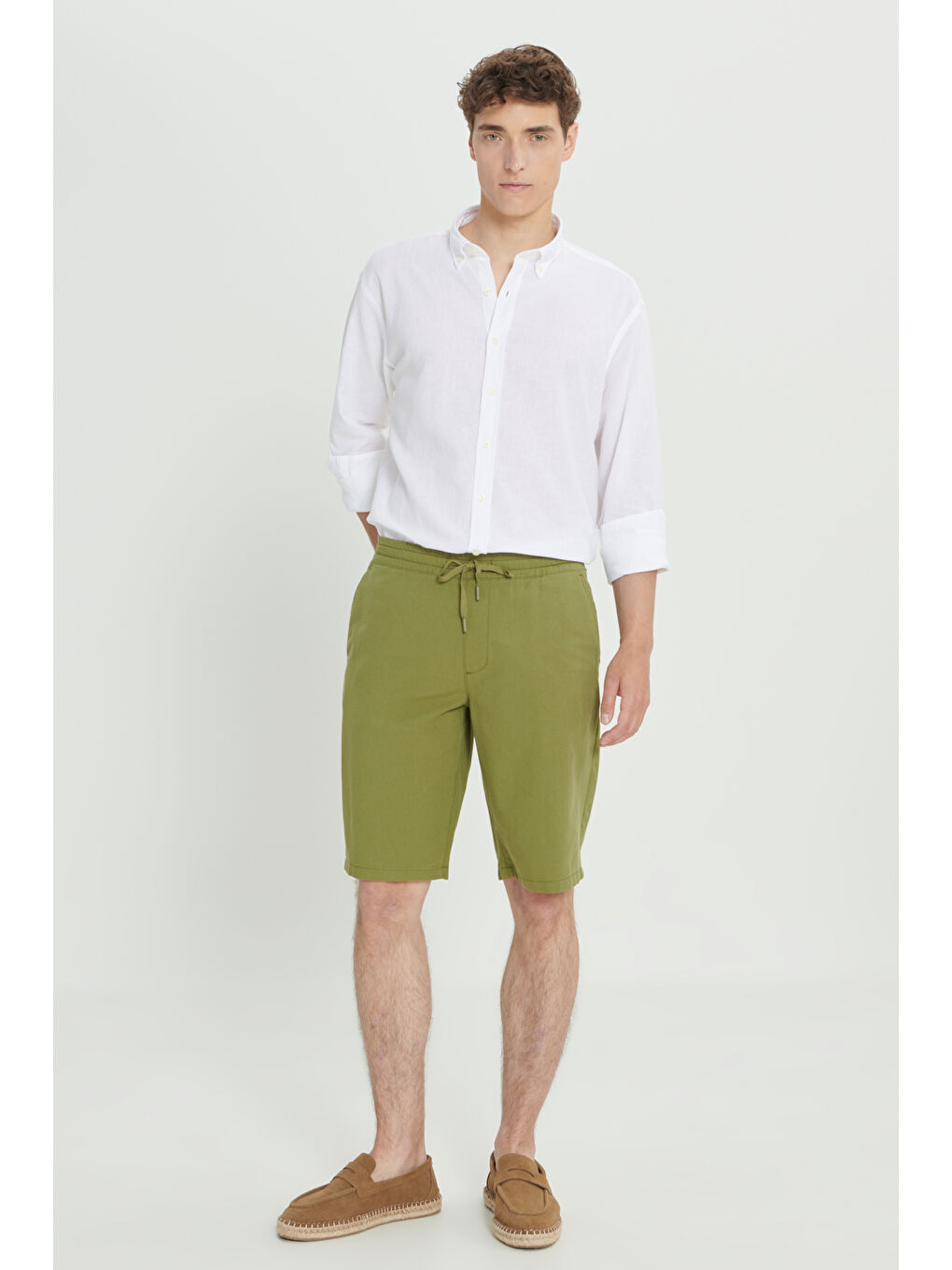 Erkek Haki Comfort Fit Rahat Kesim Yan Cepli Keten Şort-2