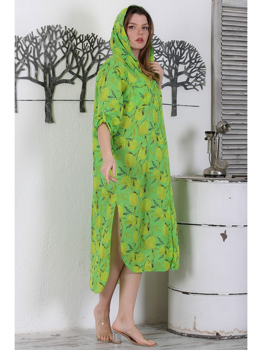 İtalyan Açık Yeşil Sarı Düğmeli Uzun Kollu Desenli Çift Cepli Kapüşonlu Dokuma Yazlık Elbise 130 65