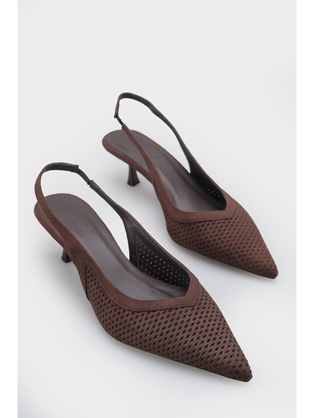 Kahverengi Flori Sivri Burunlu Orta Topuklu Arkası Açık Kadın Ayakkabı