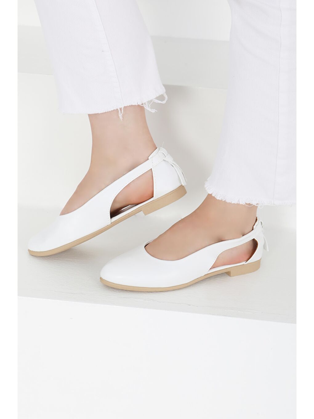 Kadın Beyaz Arkası Fiyonk Babet - 27415