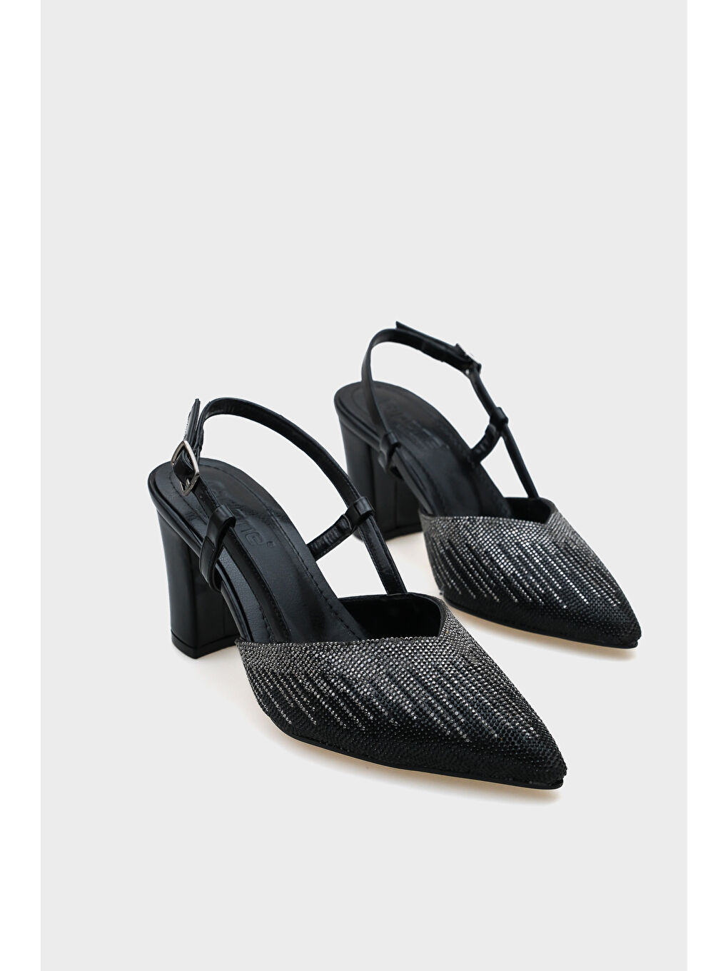 Siyah Nova Orta Topuklu Sivri Burunlu Taşlı Kadın Ayakkabı-1
