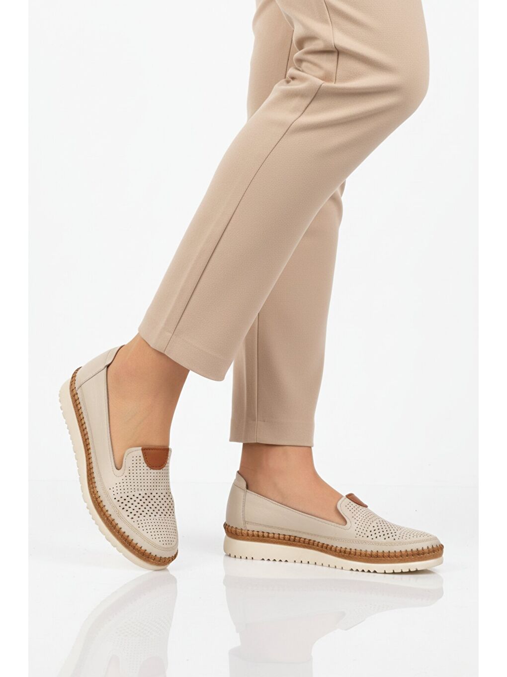 Bej Hakiki Deri Ortopedik Kadın Casual Ayakkabı 700 Z
