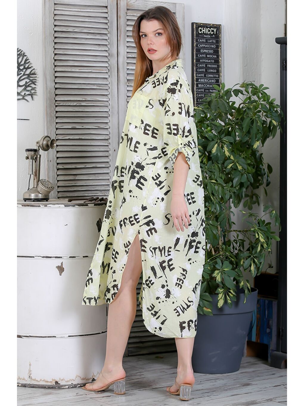 İtalyan Beyaz-Sarı Düğmeli Uzun Kollu Desenli Çift Cepli Pul Payetli Dokuma Yazlık Elbise 130 65-6
