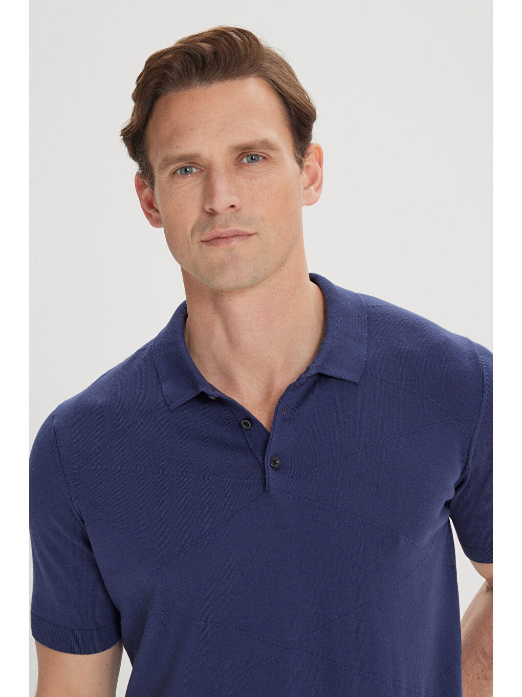 Erkek Lacivert %100 Pamuk Standart Fit Normal Kesim Jakarlı Kendinden Desenli Polo Yaka Triko Kazak-4