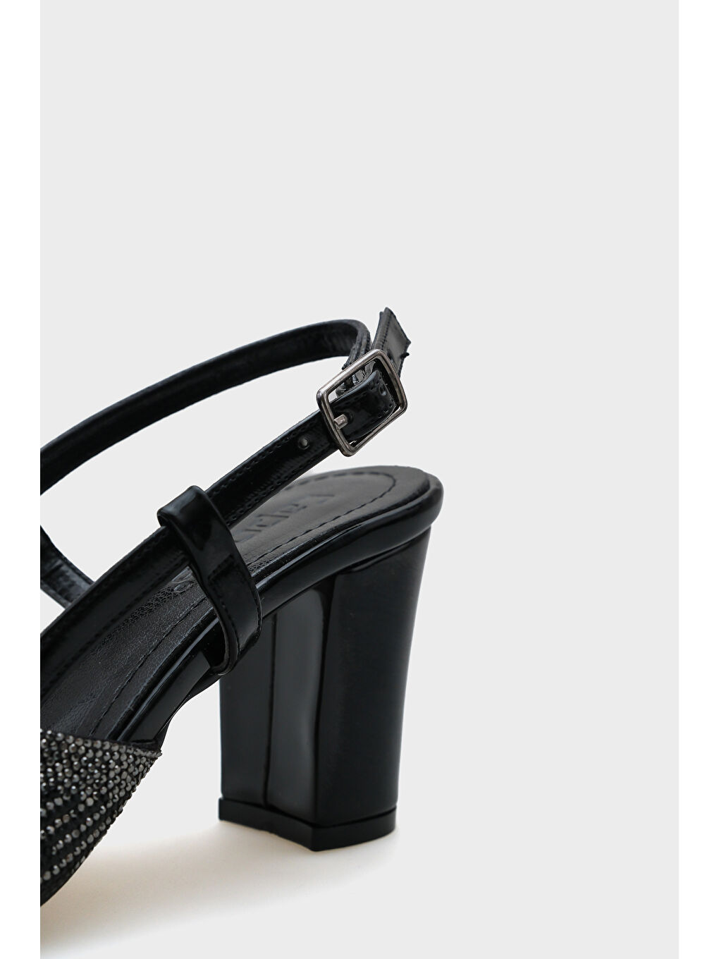 Siyah Nova Orta Topuklu Sivri Burunlu Taşlı Kadın Ayakkabı-3