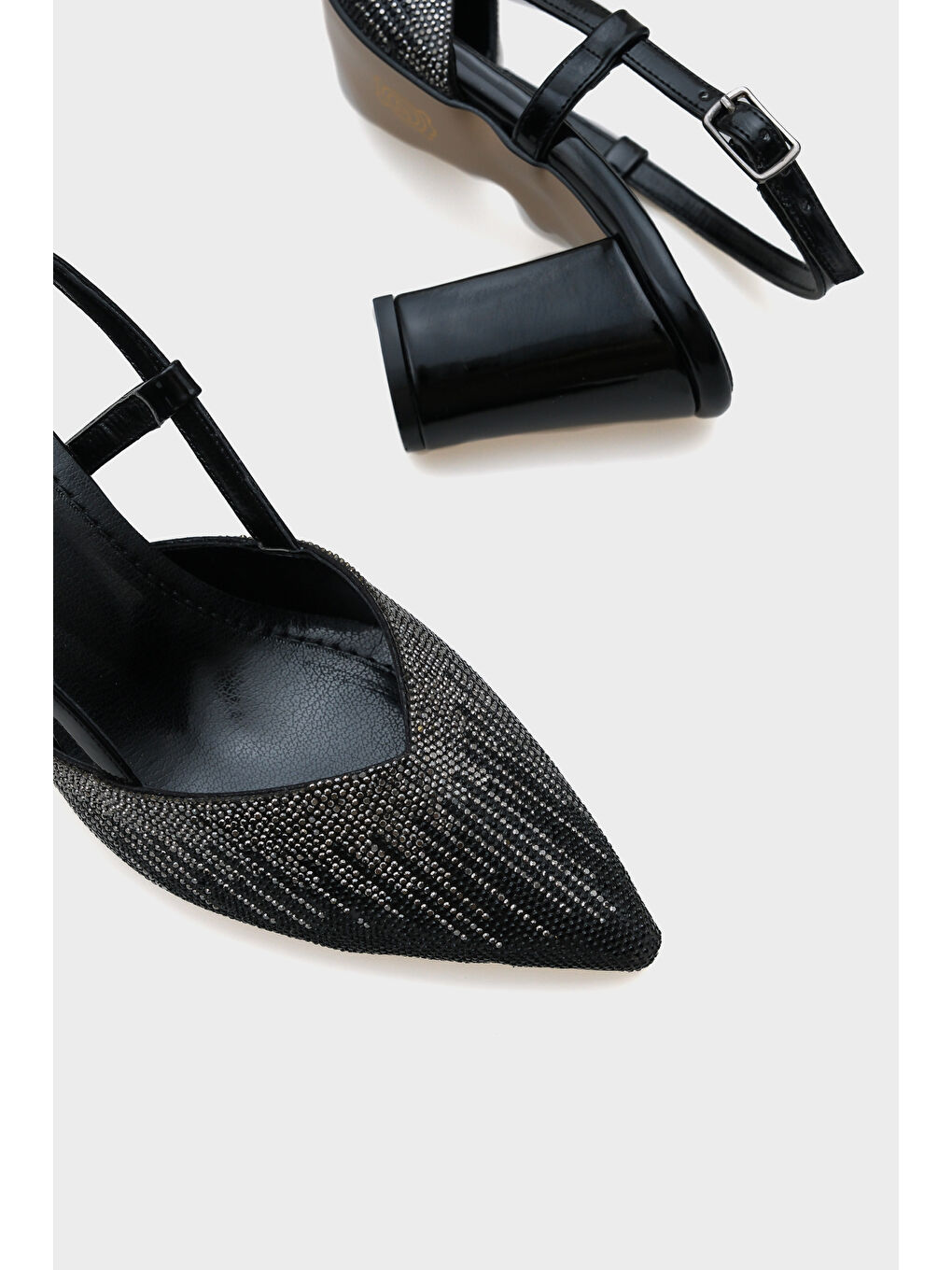 Siyah Nova Orta Topuklu Sivri Burunlu Taşlı Kadın Ayakkabı-5