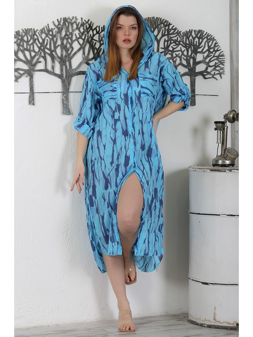 İtalyan Berrak Mavi Düğmeli Uzun Kollu Desenli Çift Cepli Kapüşonlu Dokuma Yazlık Elbise 130 65