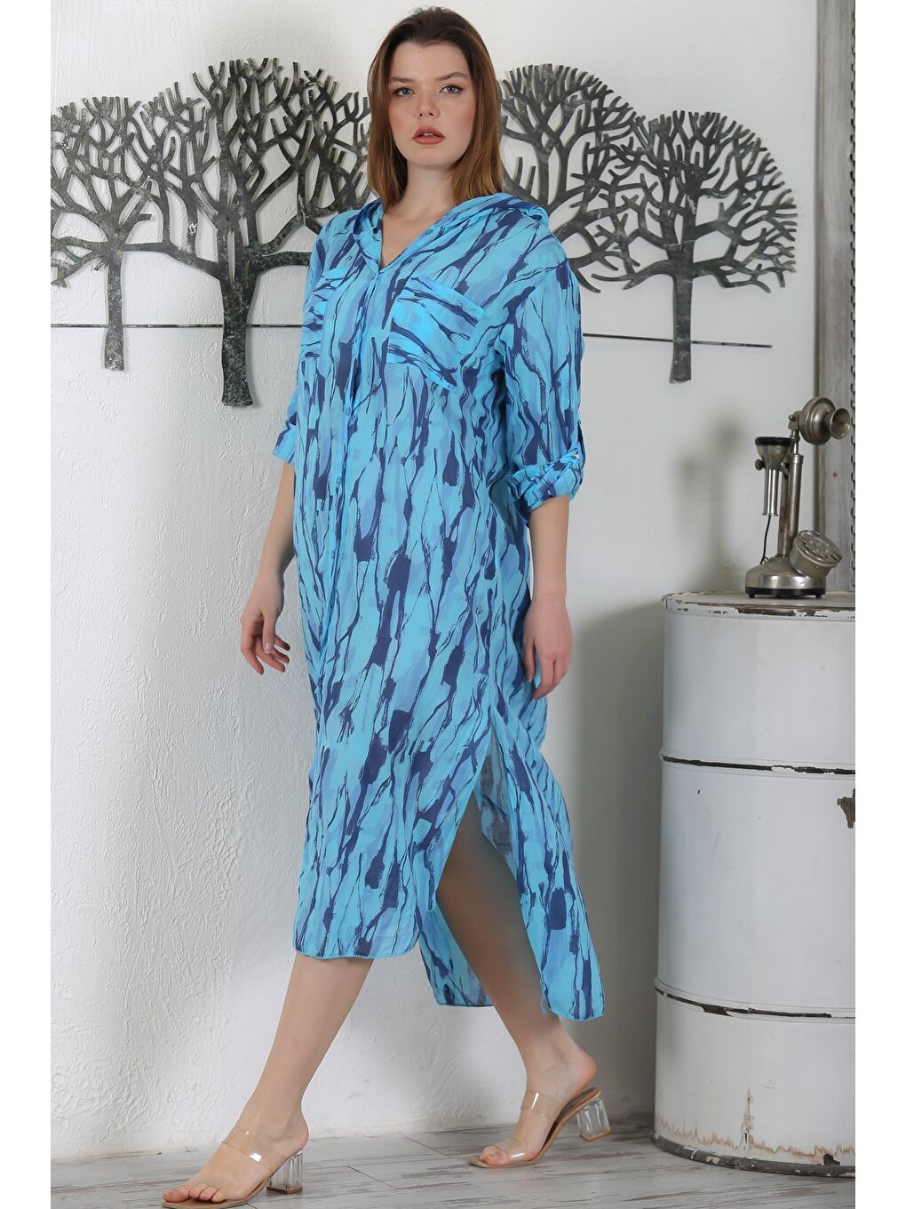 İtalyan Berrak Mavi Düğmeli Uzun Kollu Desenli Çift Cepli Kapüşonlu Dokuma Yazlık Elbise 130 65-5