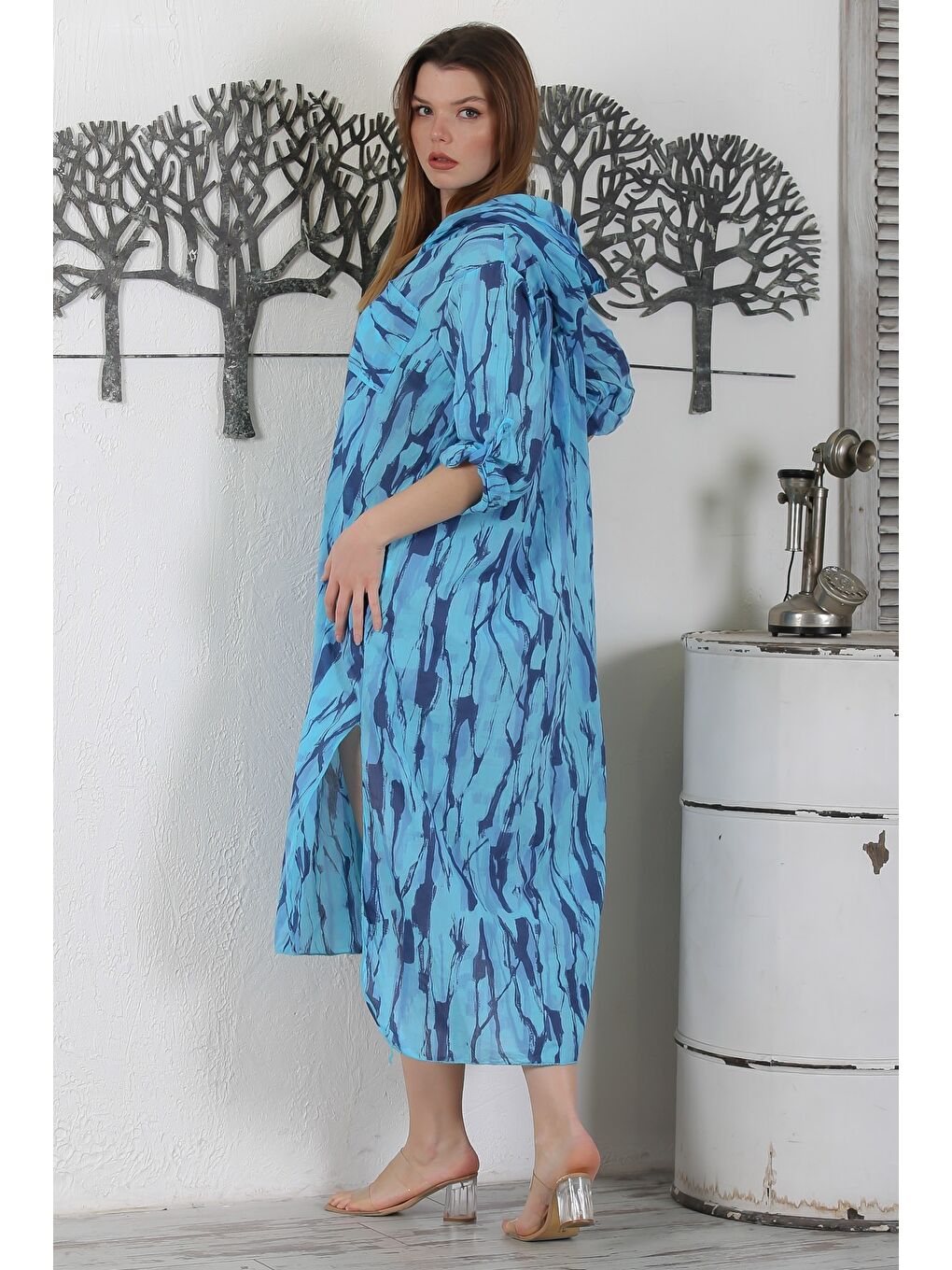 İtalyan Berrak Mavi Düğmeli Uzun Kollu Desenli Çift Cepli Kapüşonlu Dokuma Yazlık Elbise 130 65-7