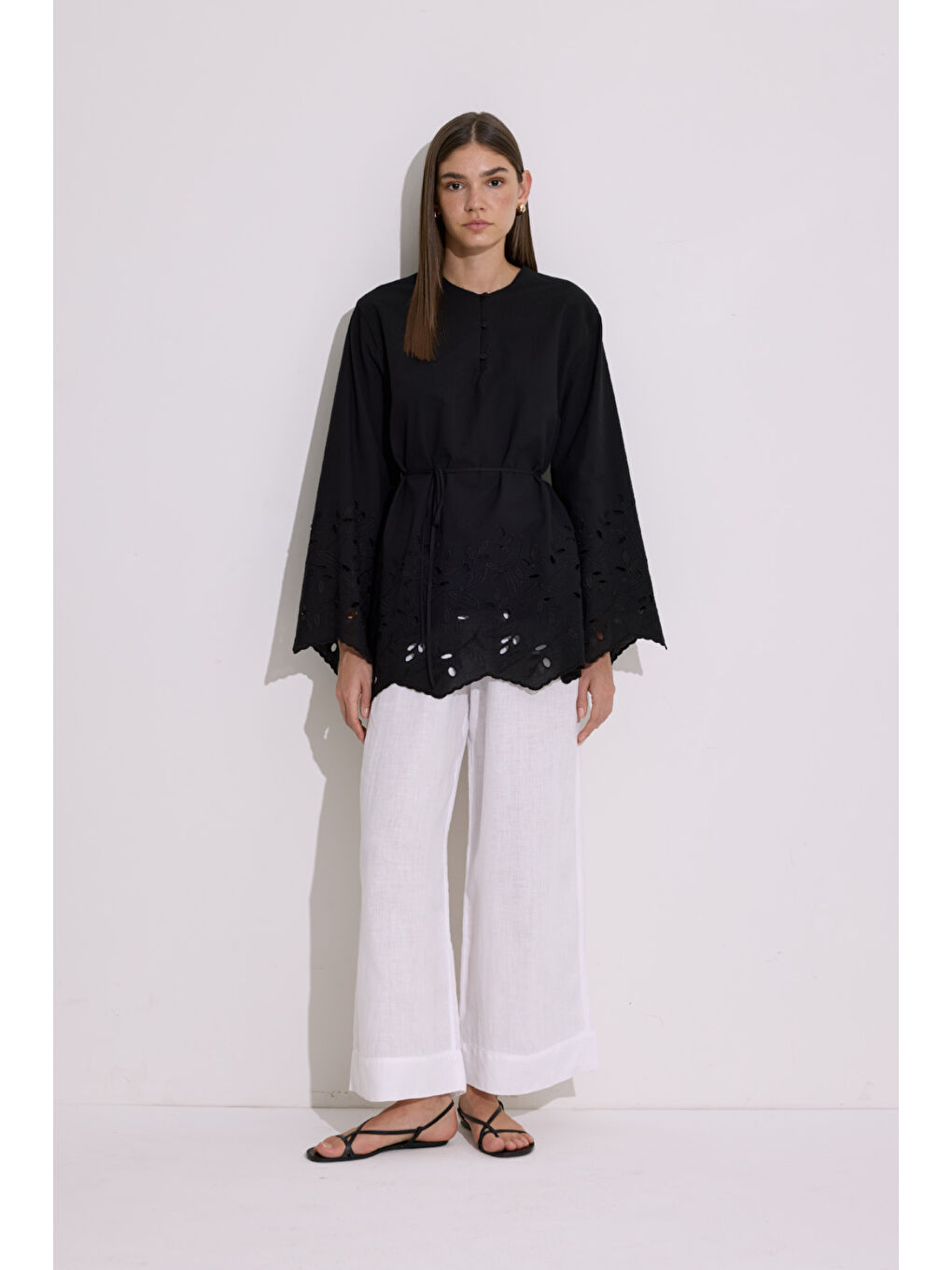 Nakış Detaylı Tunik Siyah-1