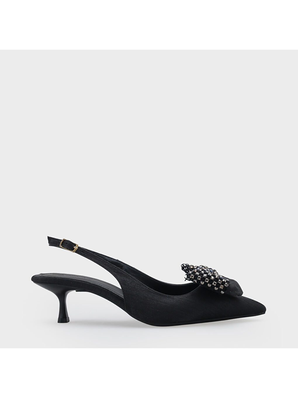 Siyah Nikolia Taşlı Fiyonklu Sivri Burunlu Saten Orta Topuklu Kadın Ayakkabı-1