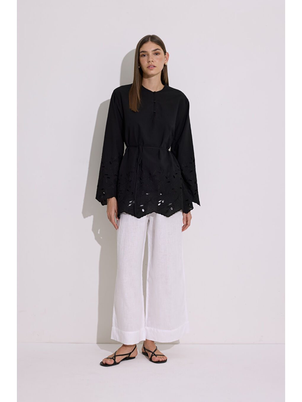 Nakış Detaylı Tunik Siyah-2