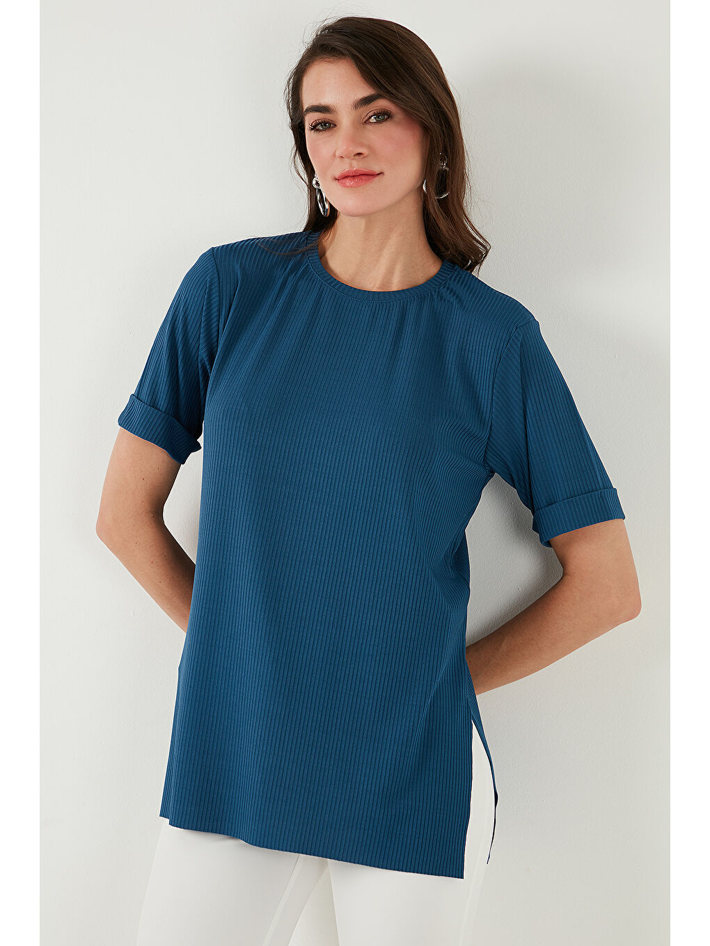 İndigo Oversize Bisiklet Yaka Yırtmaç Detaylı Bluz 5869000-5