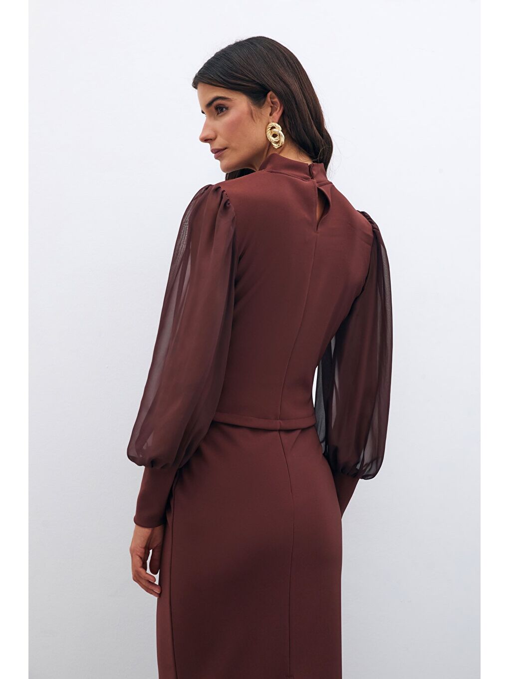 Kahverengi Dik Yaka Şifon Kol Detaylı Bluz - Kahve-7