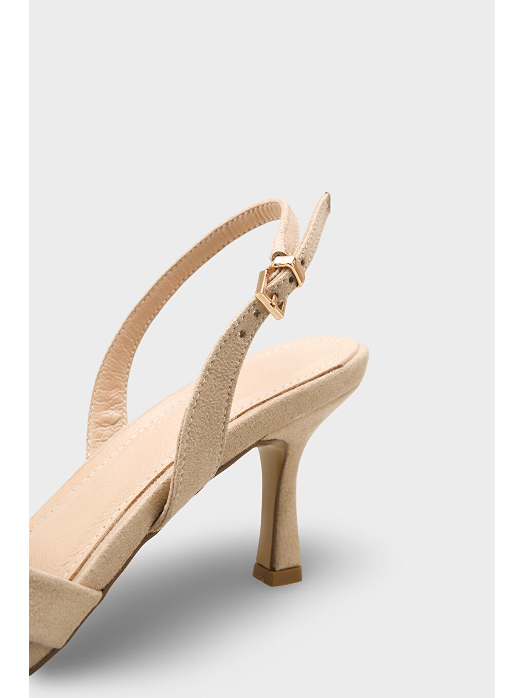 Bej Roxana Hakiki Deri Astarlı Küt Burunlu Çapraz Bantlı Orta Topuklu Kadın Ayakkabı-3