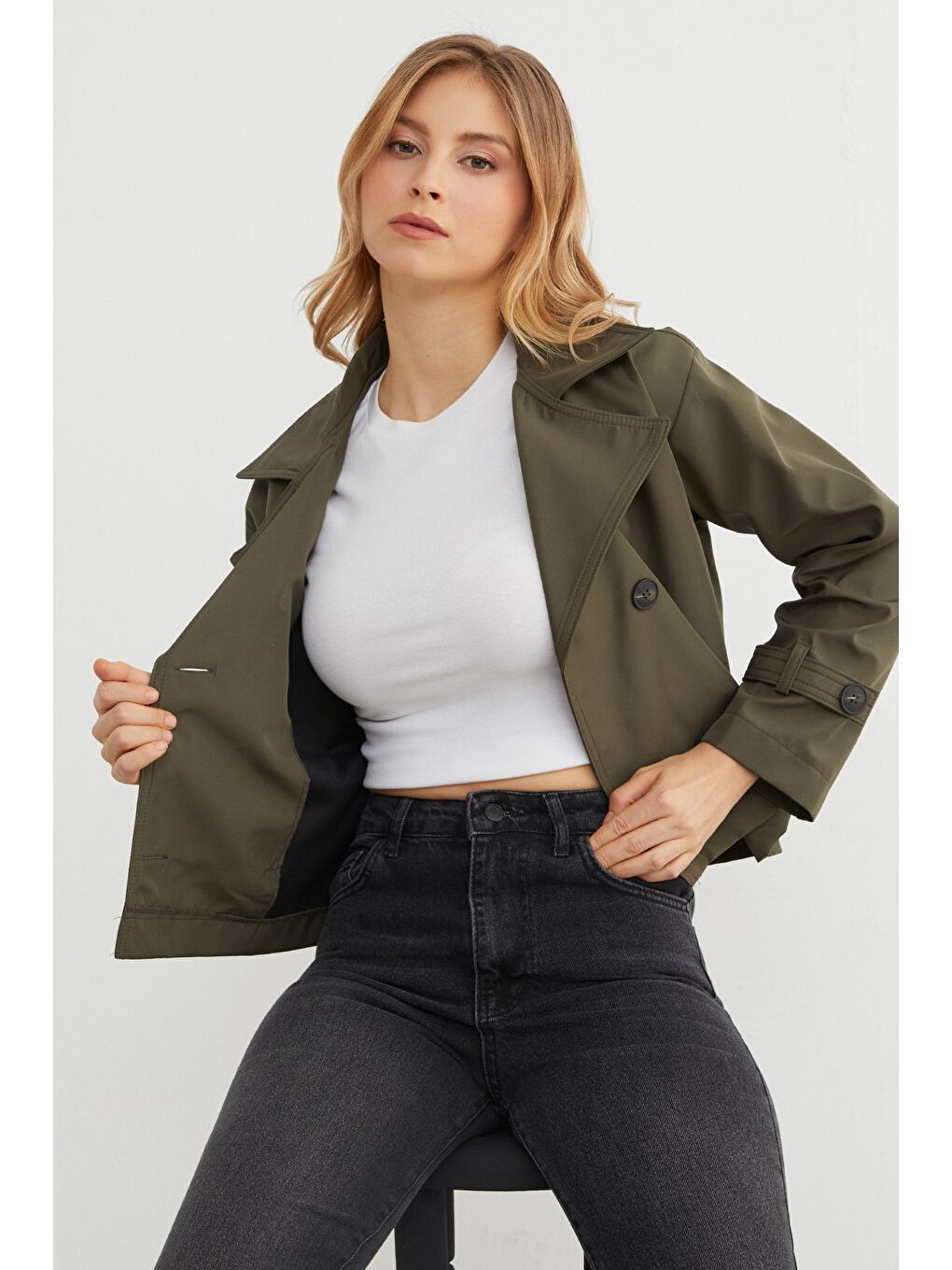 Haki Basic Düğmeli Kruvaze Yaka Kısa Trençkot-2