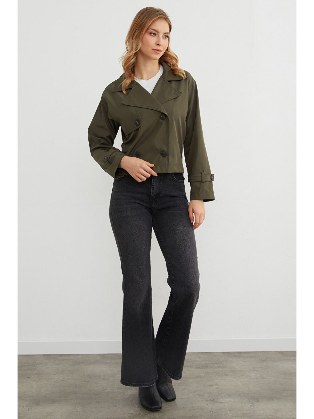 Haki Basic Düğmeli Kruvaze Yaka Kısa Trençkot-4