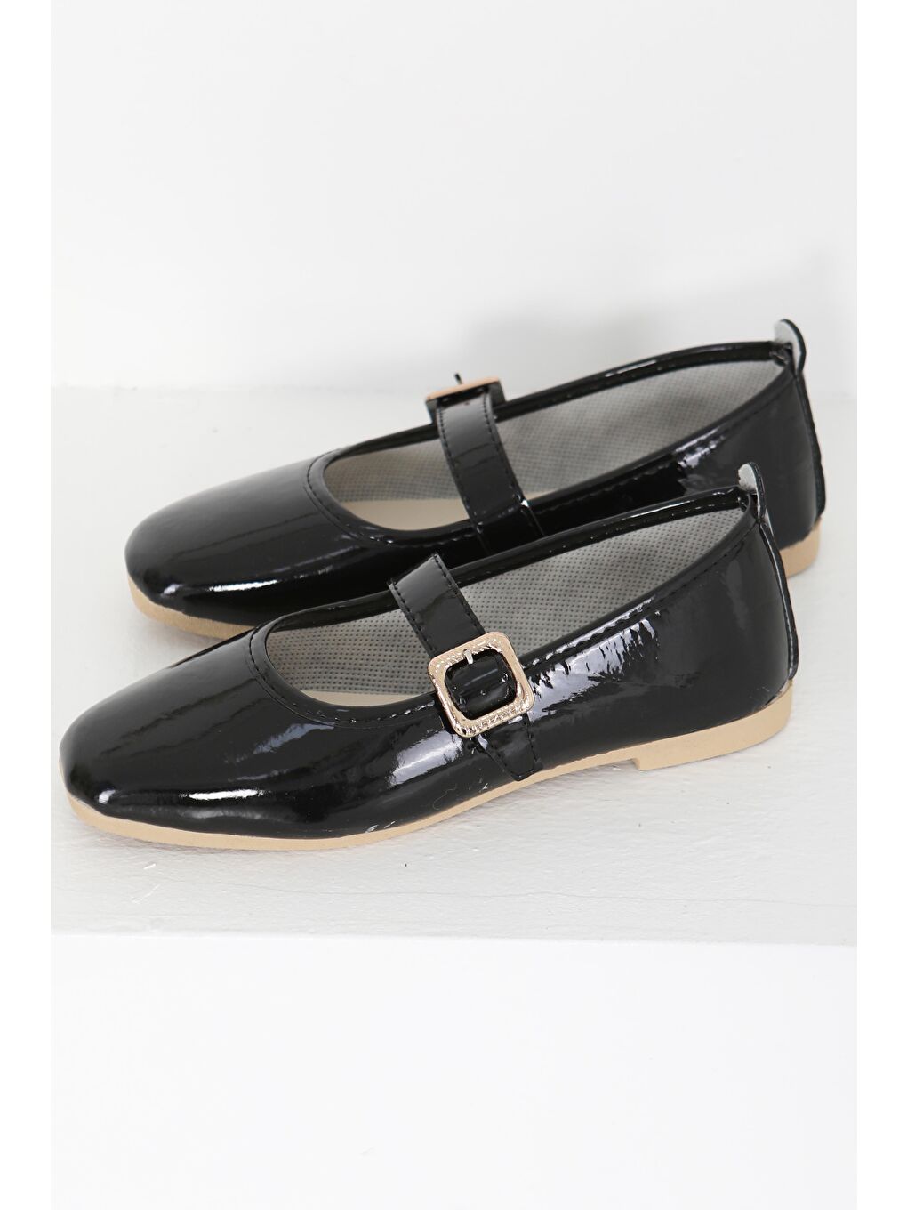 Kadın Siyah Tokalı Babet - 27416-4