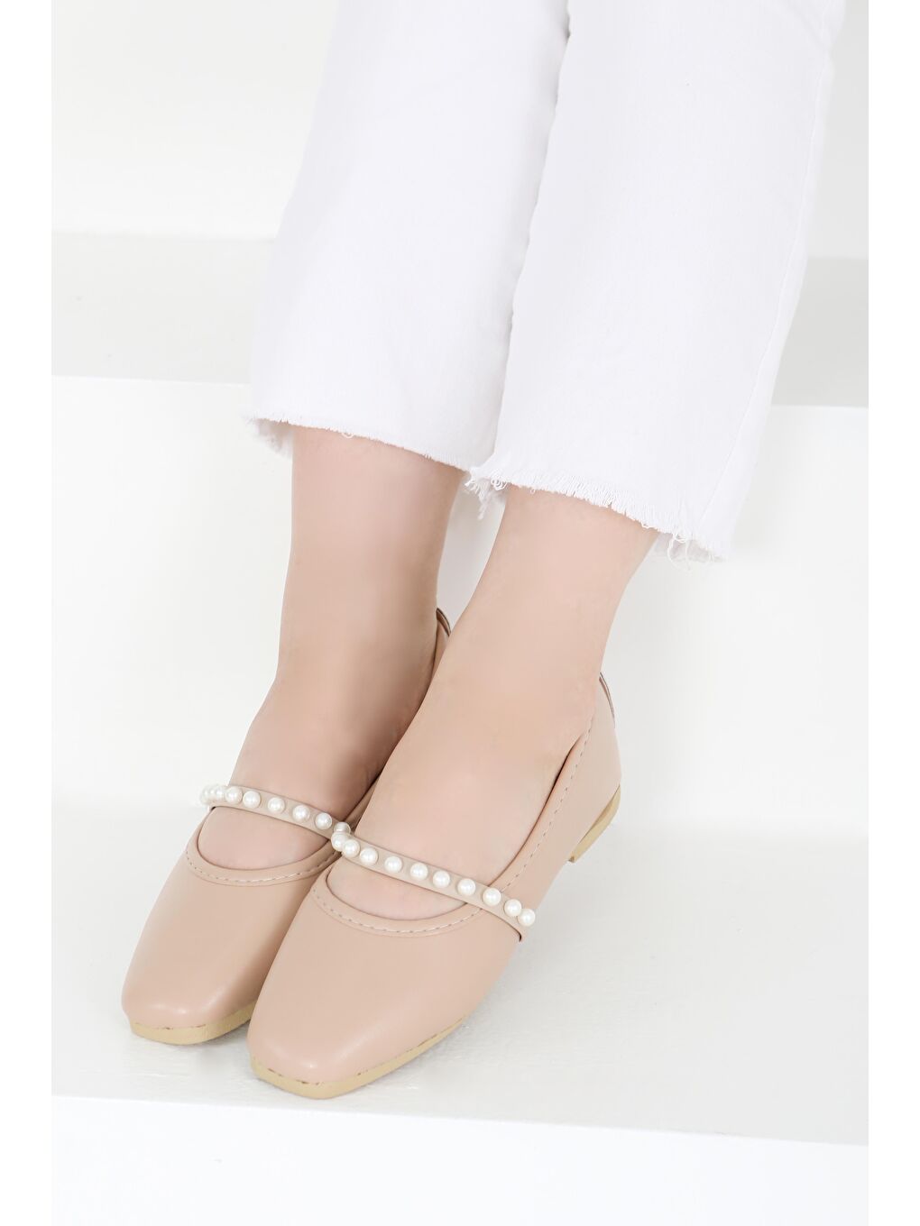 Bej Kadın Vizon İncili Babet - 27400-1