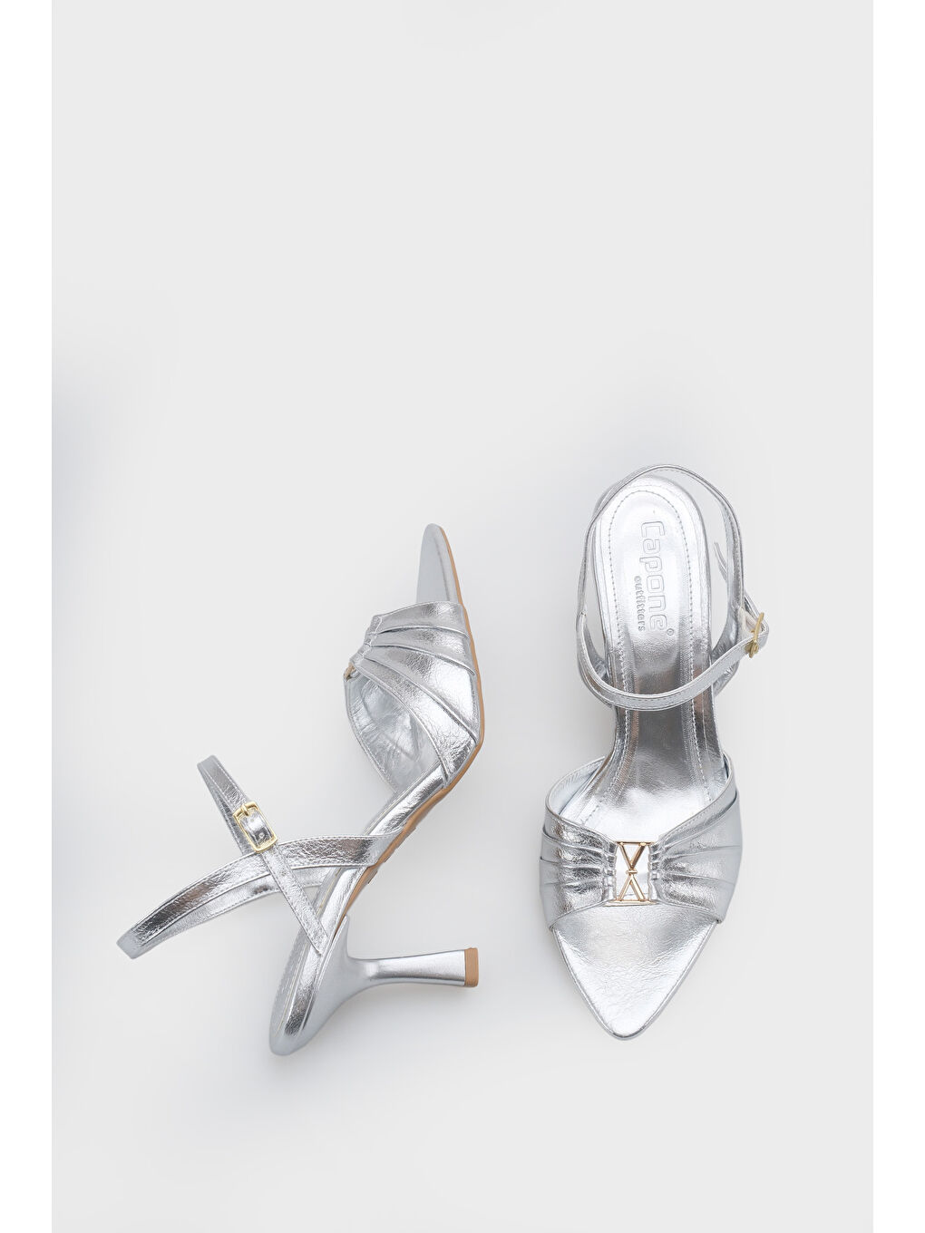 Gri Belvia Sivri Burunlu Metalik Bilekten Bantlı Orta Topuklu Kadın Ayakkabı-4