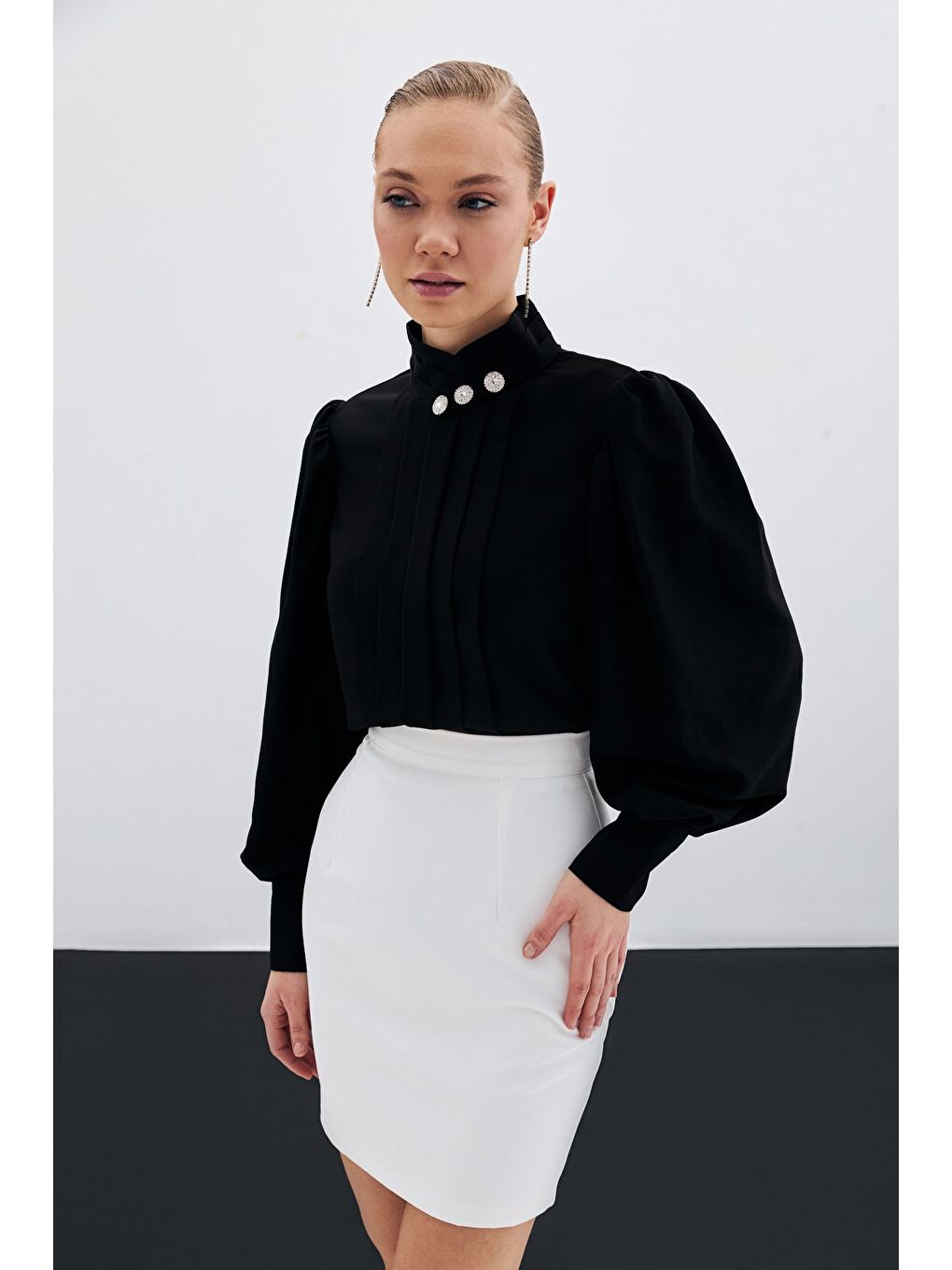 Nervür Detaylı Bluz - Siyah-3