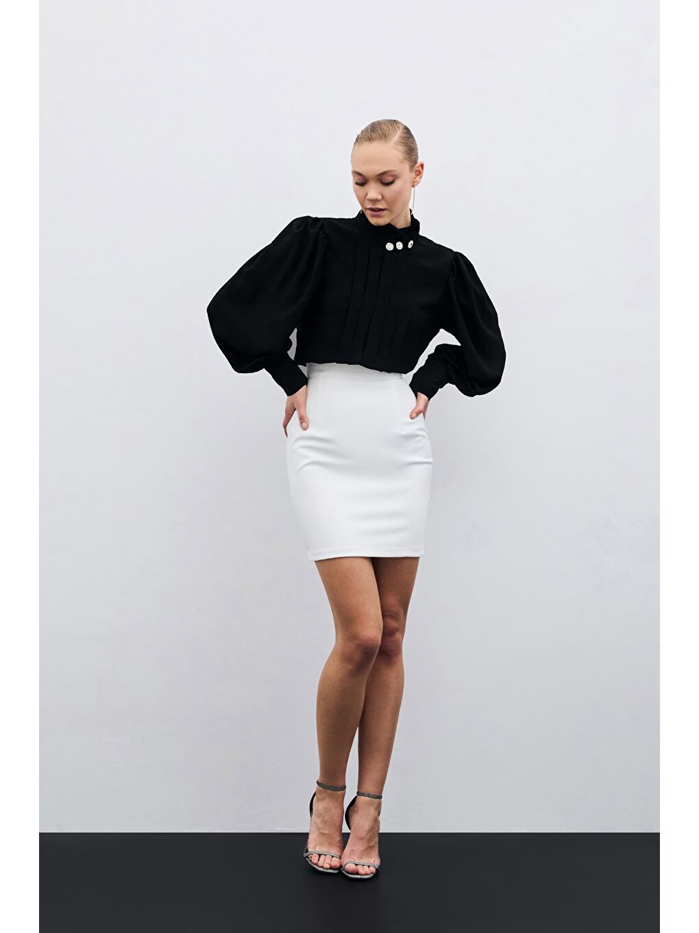 Nervür Detaylı Bluz - Siyah-6