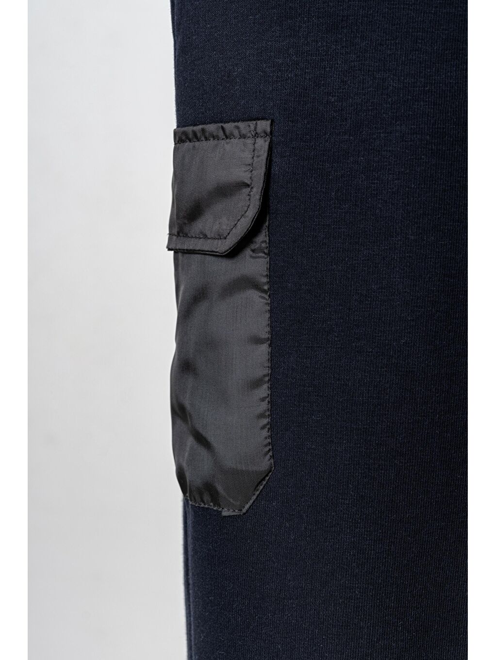 Lacivert 3 İp İki Diz Mikro Kargo Cepli Sağ Cep Fermuarlı Erkek Çocuk Eşofman Altı-2