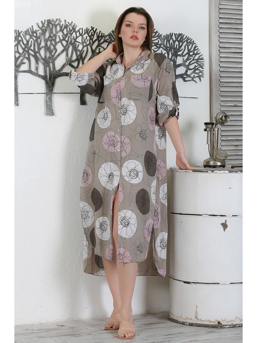 Bej İtalyan Vizon Düğmeli Uzun Kollu Çiçekli Çift Cepli Casual Dokuma Yazlık Elbise-1