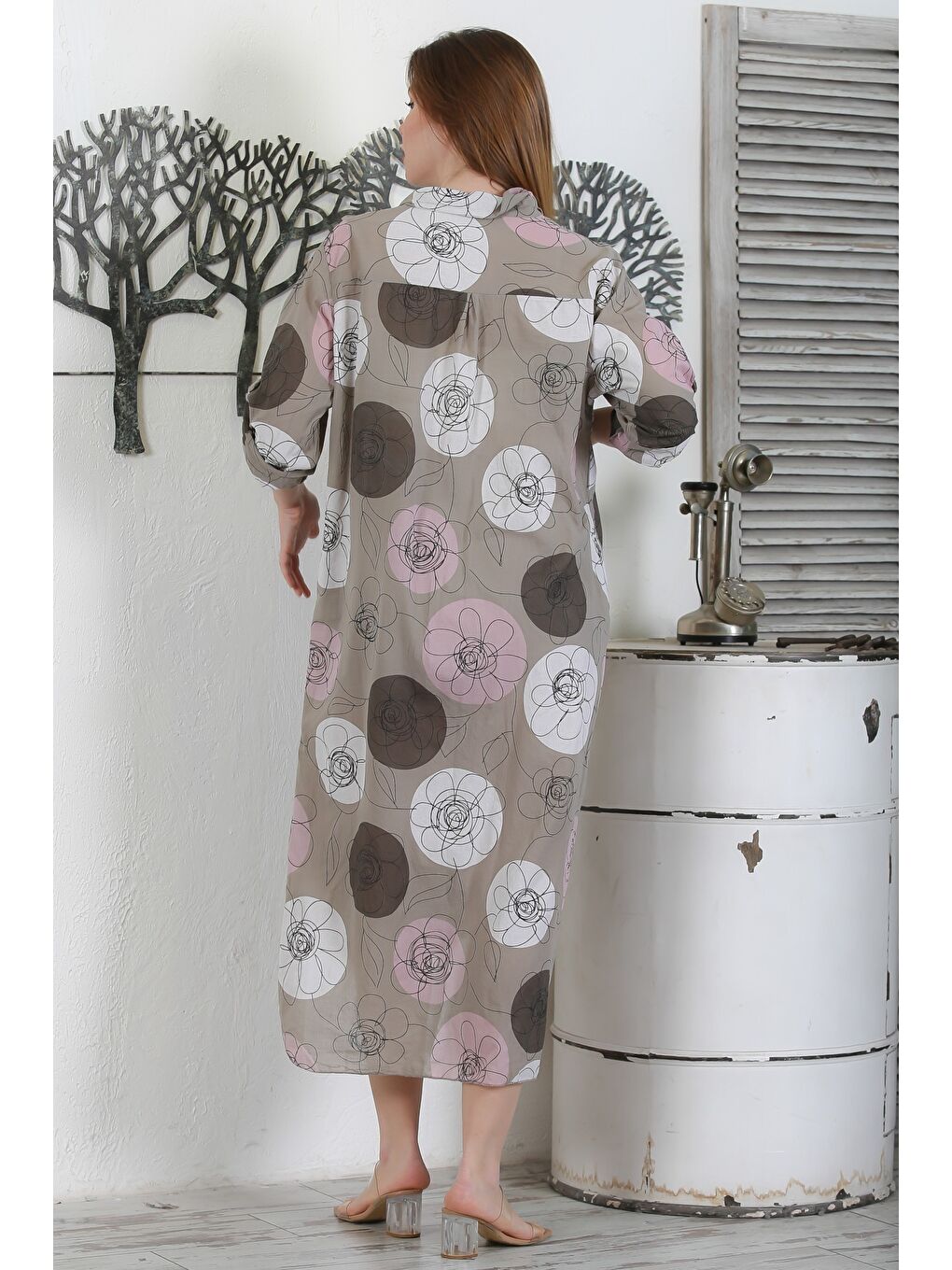 Bej İtalyan Vizon Düğmeli Uzun Kollu Çiçekli Çift Cepli Casual Dokuma Yazlık Elbise-7