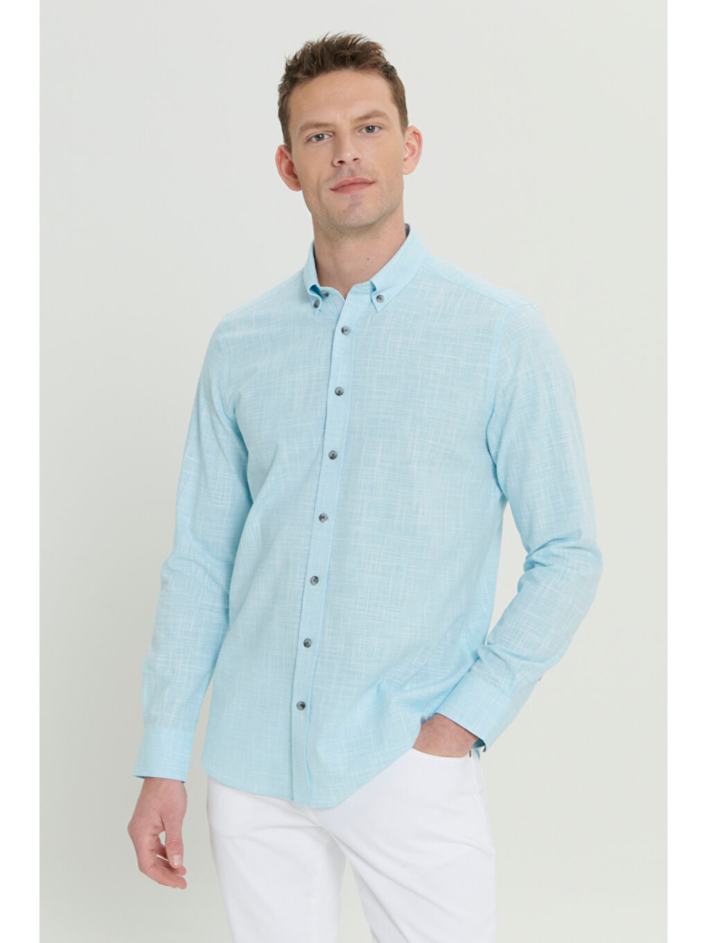 Erkek Turkuaz Slim Fit Dar Kesim Düğmeli Yaka Keten Görünümlü %100 Pamuk Flamlı Gömlek-7