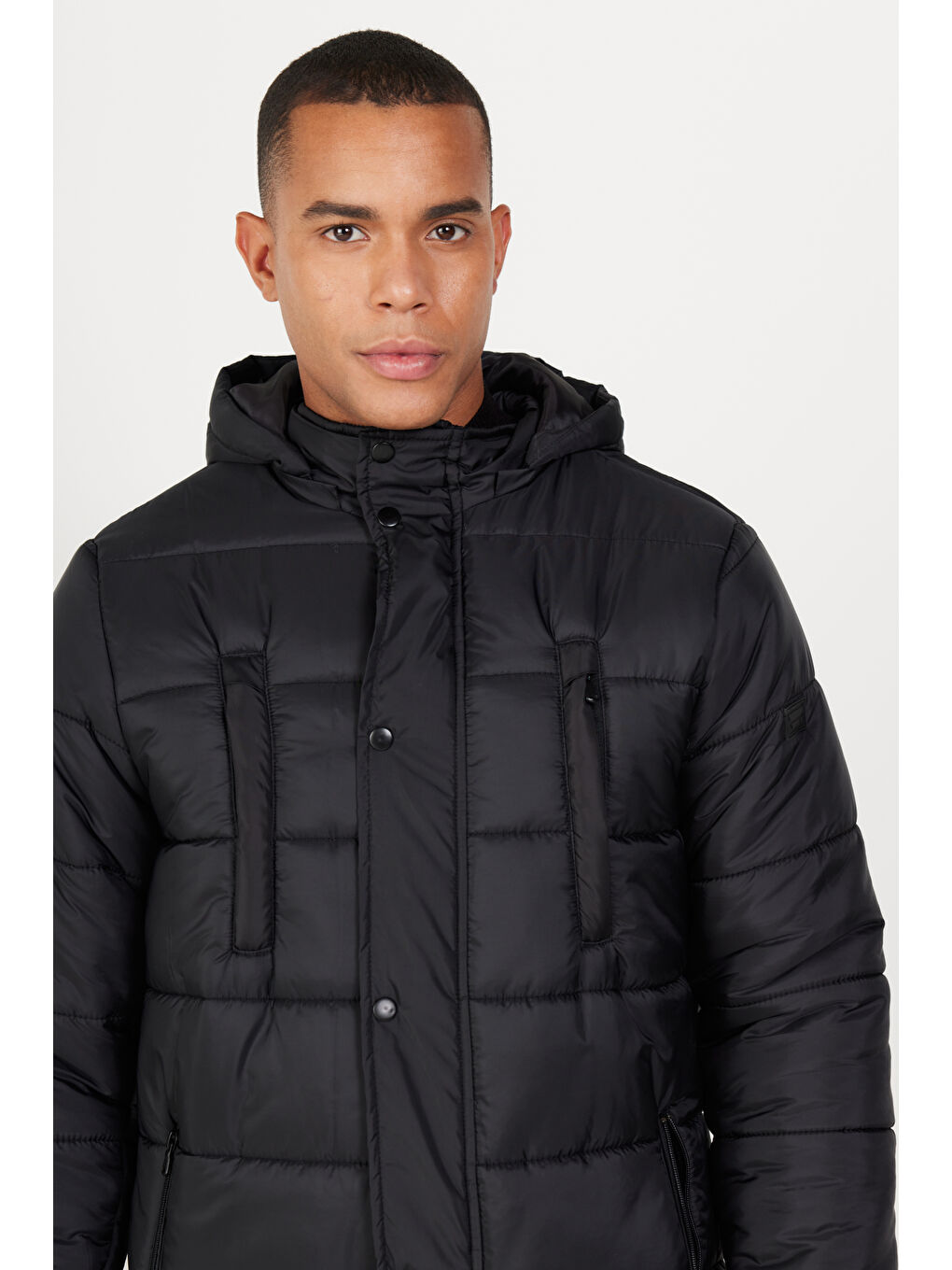 Erkek Siyah Standart Fit Normal Kesim Dik Yaka Dolgulu Outdoor Şişme Kaban Mont-3