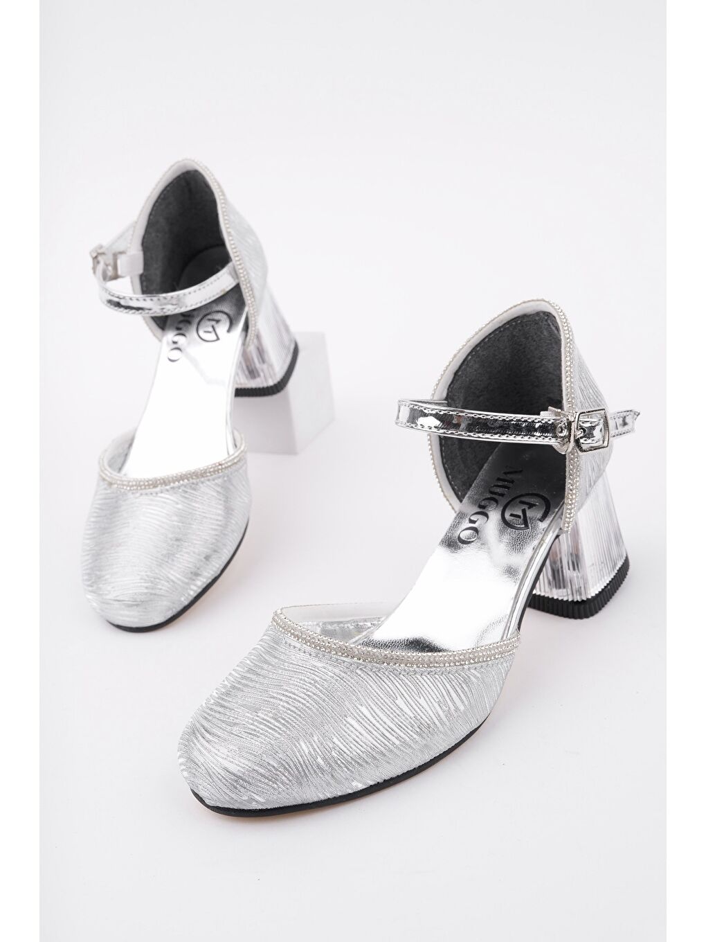 Gri BLOSSOM Bilekten Bağlamalı Simli Işıklı Kız Çocuk Kısa Topuklu Ayakkabı-3