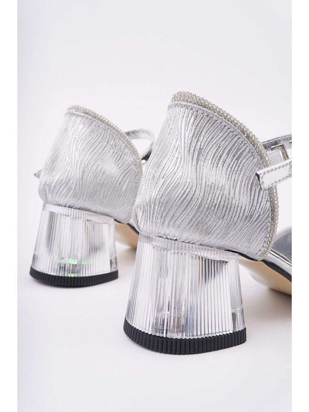 Gri BLOSSOM Bilekten Bağlamalı Simli Işıklı Kız Çocuk Kısa Topuklu Ayakkabı-4