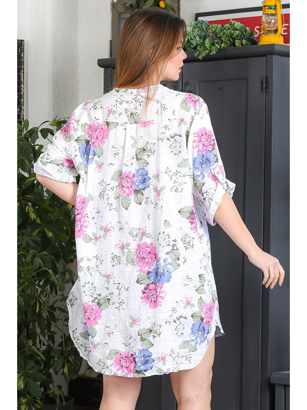 İtalyan Beyaz-Pembe Düğmeli 3/4 Kol Çiçekli Cepli Casual Arkası Uzun Dokuma Yazlık Elbise 105 65-7