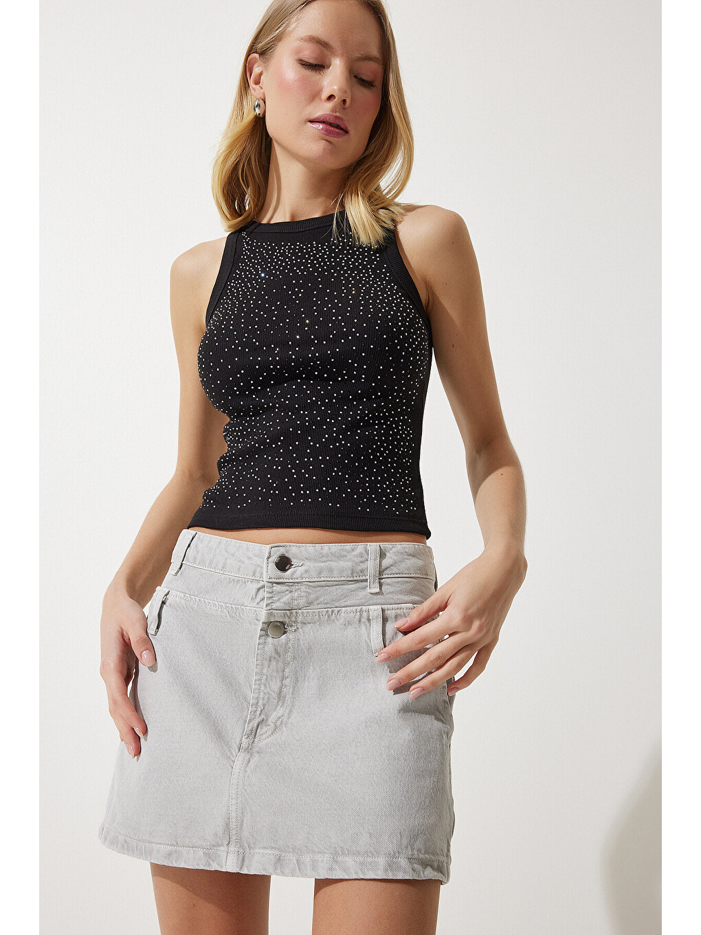 Siyah Taş İşlemeli Crop Triko Bluz SİYAH LNJ0006