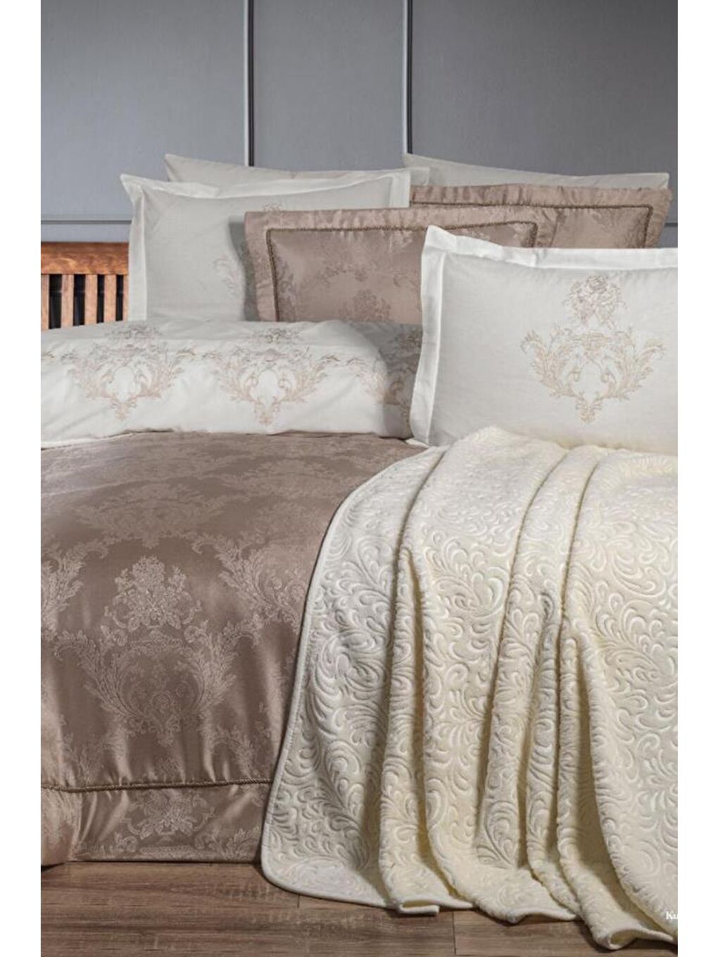 Hazal 10 Parça Çeyiz Seti Bej