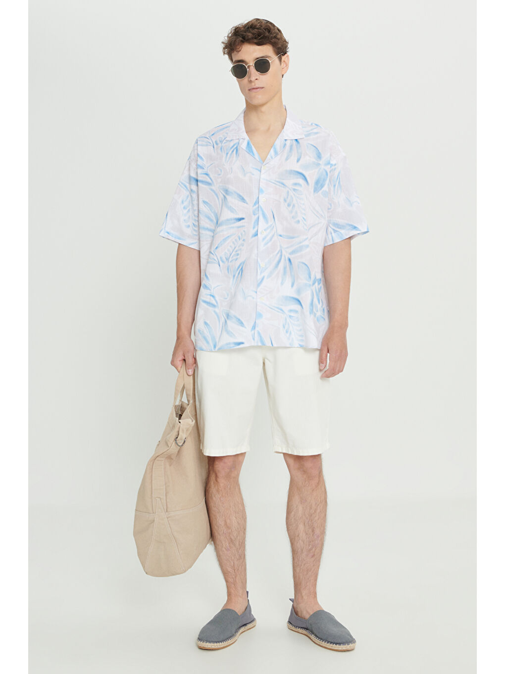 Erkek Beyaz Comfort Fit Rahat Kesim Yan Cepli Keten Şort-1