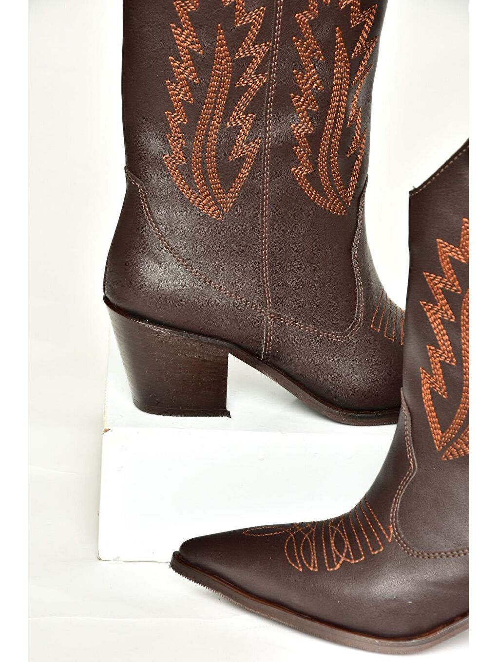 T2676550 Kahverengi Kadın Bot-4