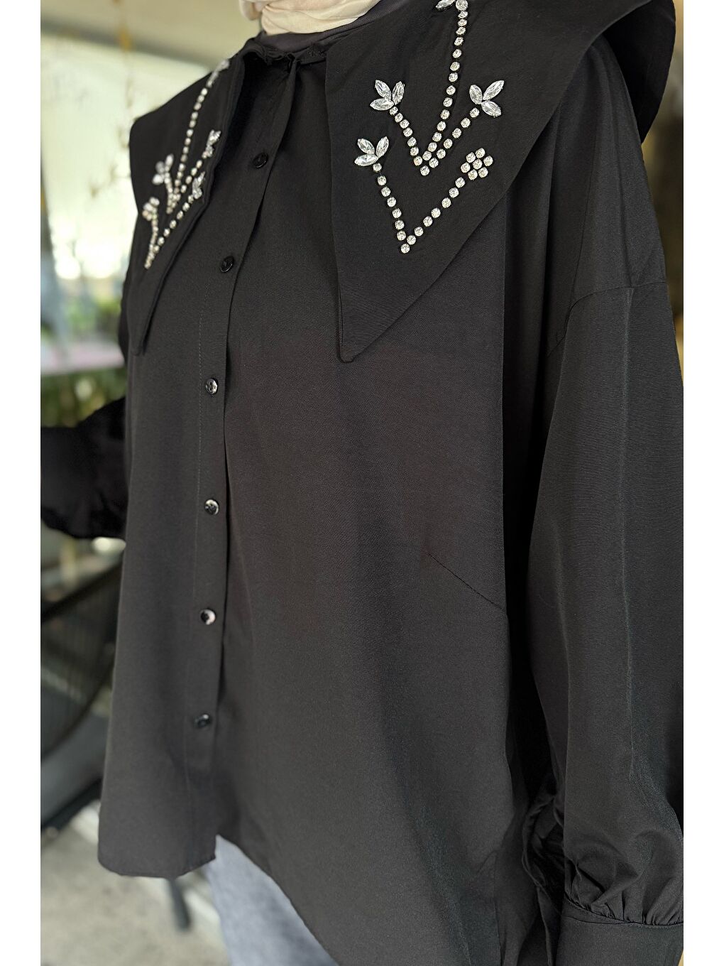 Siyah Yaka Taş Detaylı Oversize Tesettür Tunik-6