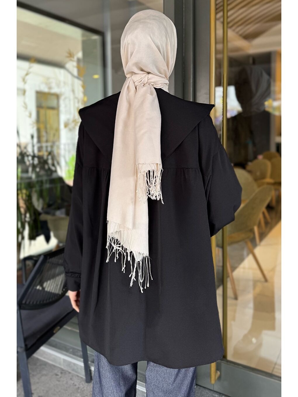 Siyah Yaka Taş Detaylı Oversize Tesettür Tunik-8